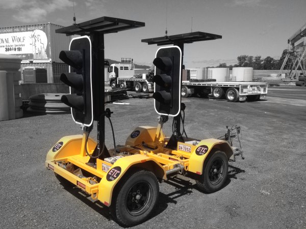 Portable Traffic Lights2 scaled